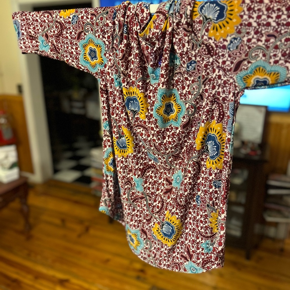 Amiana Multicolor Floral V-Neck Top